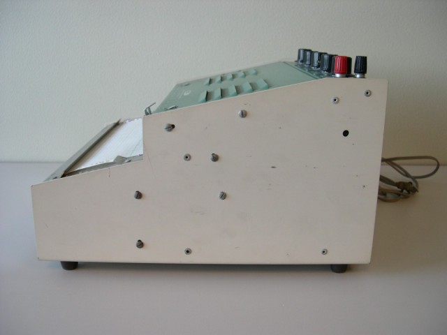  image of Right side of recorder. 